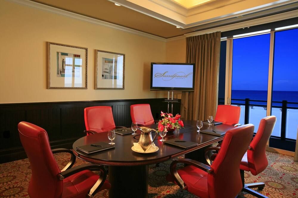 غرفة الاجتماعات