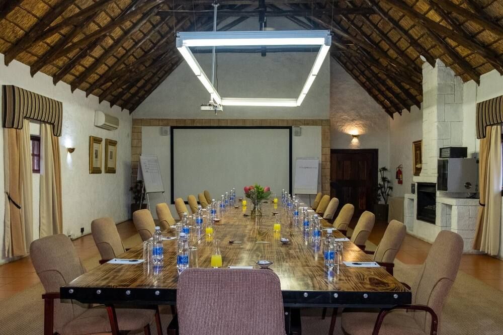 غرفة الاجتماعات