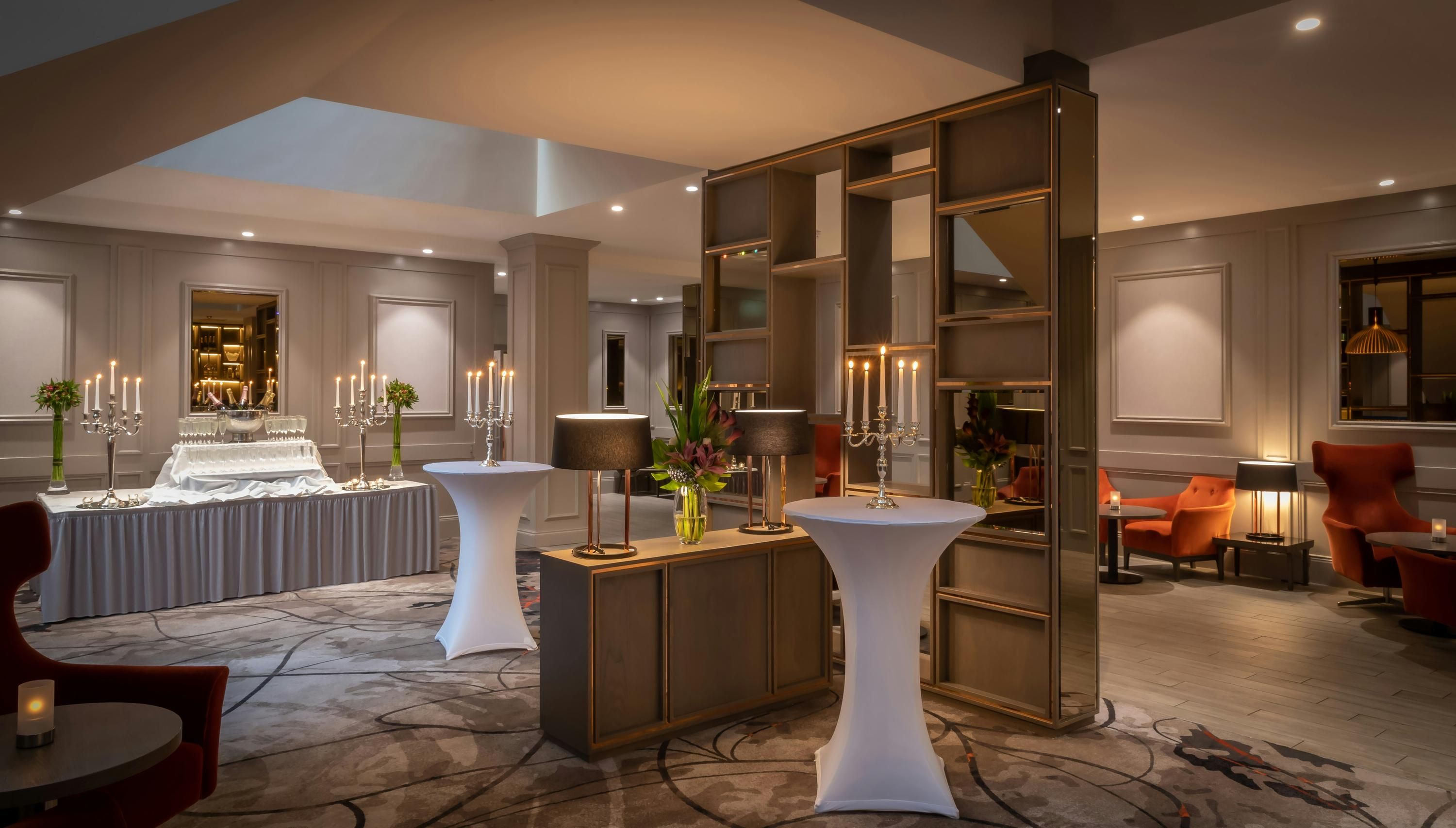 غرفة الاجتماعات