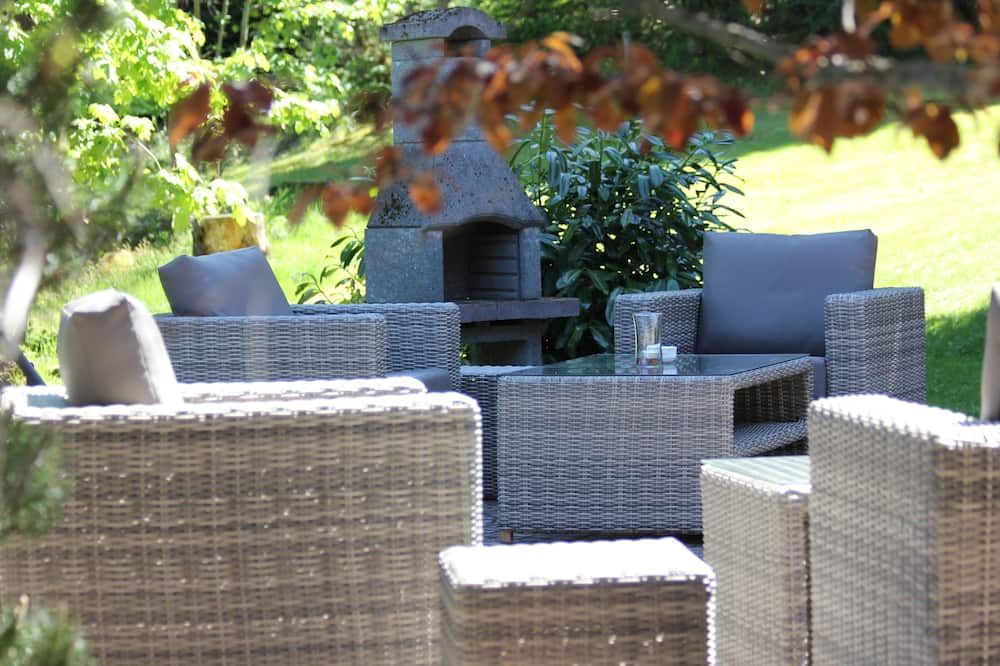 شرفة مرصوفة