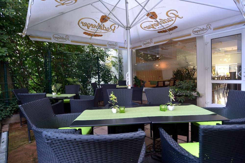 شرفة مرصوفة