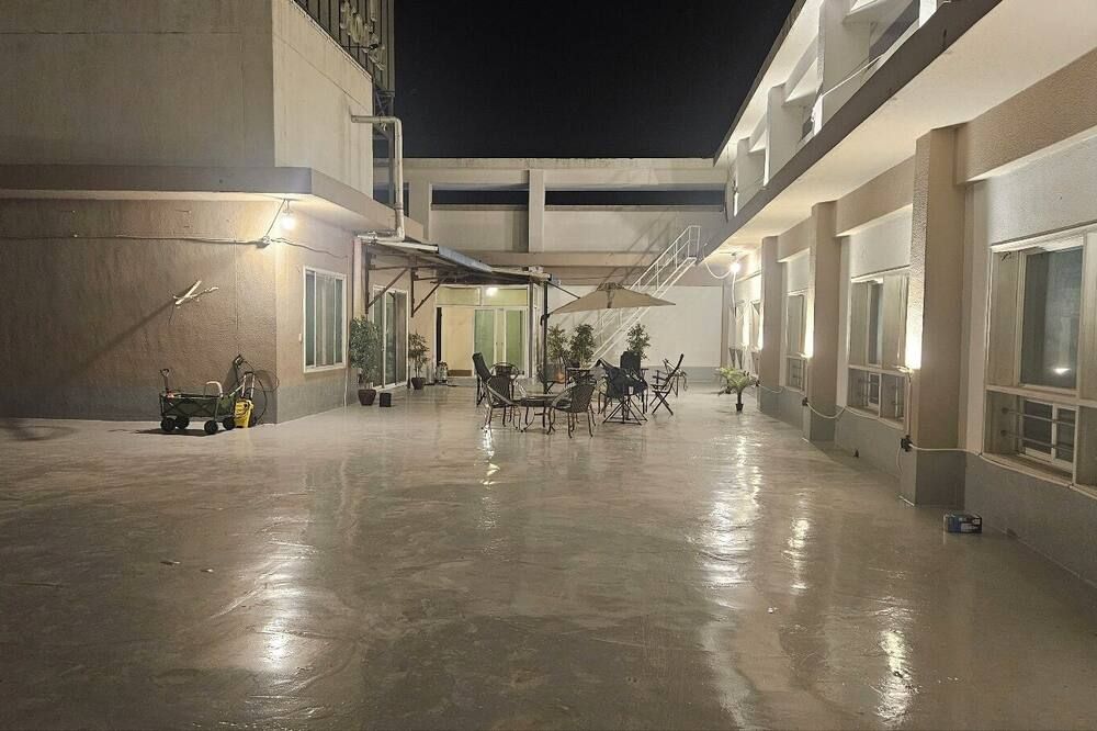 آخر