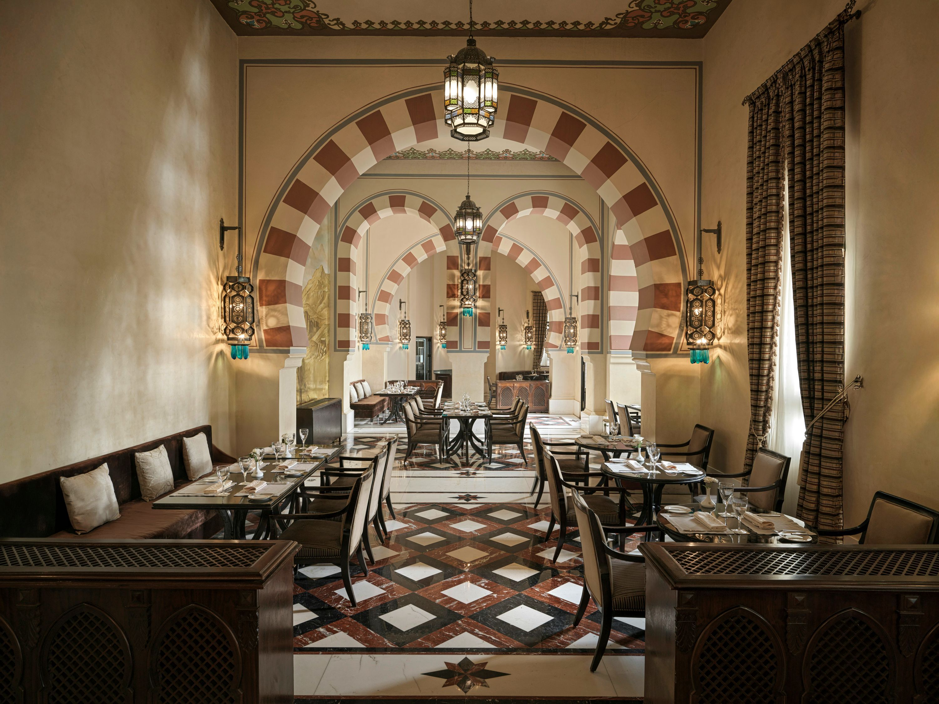 مطعم