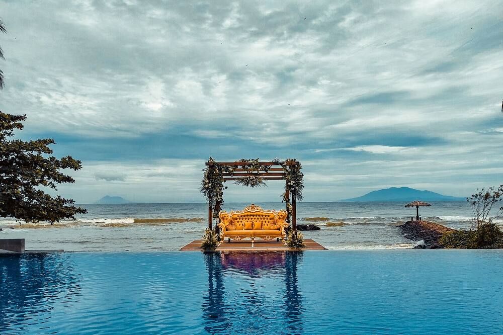 حوض السباحة صورة