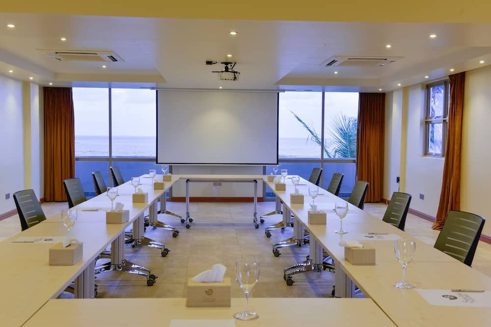 غرفة الاجتماعات