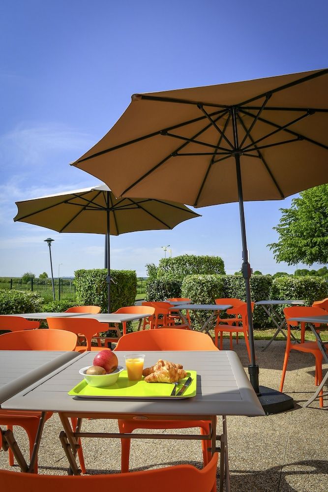 شرفة مرصوفة