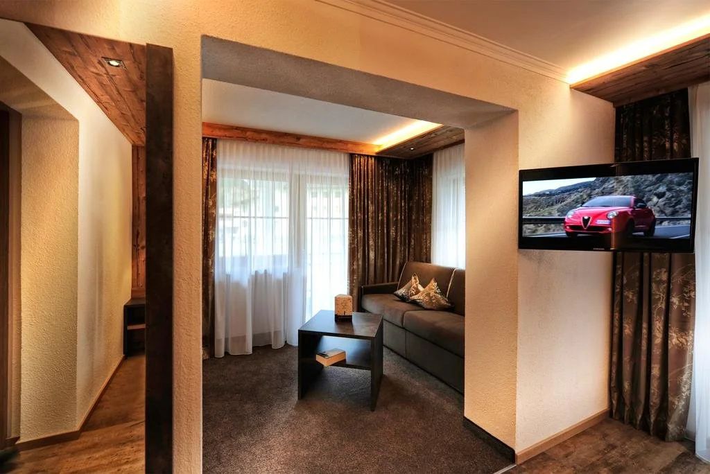 آخر