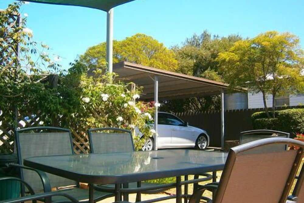 شرفة مرصوفة