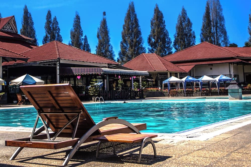 حوض السباحة صورة