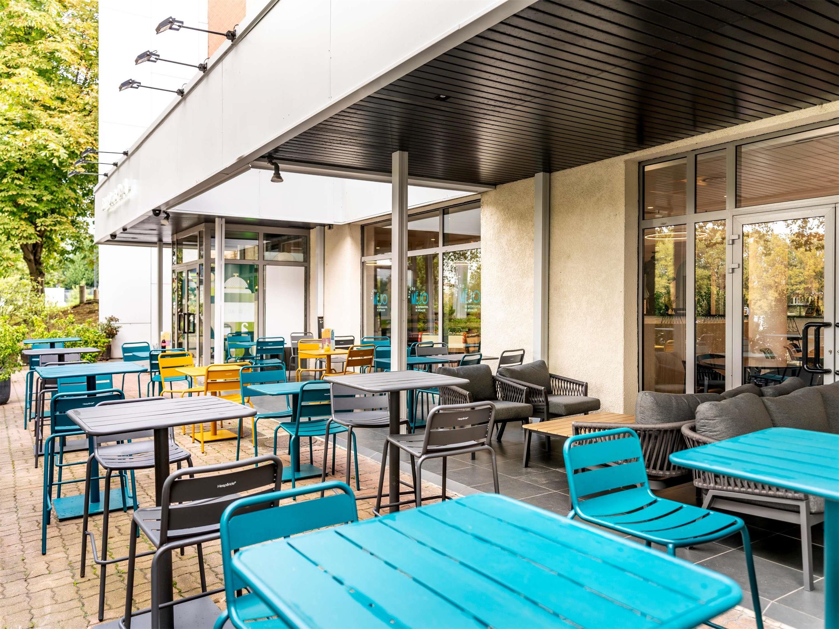 شرفة مرصوفة صورة