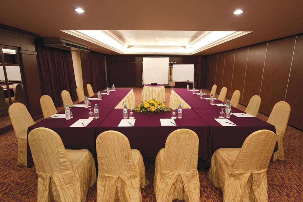 غرفة الاجتماعات