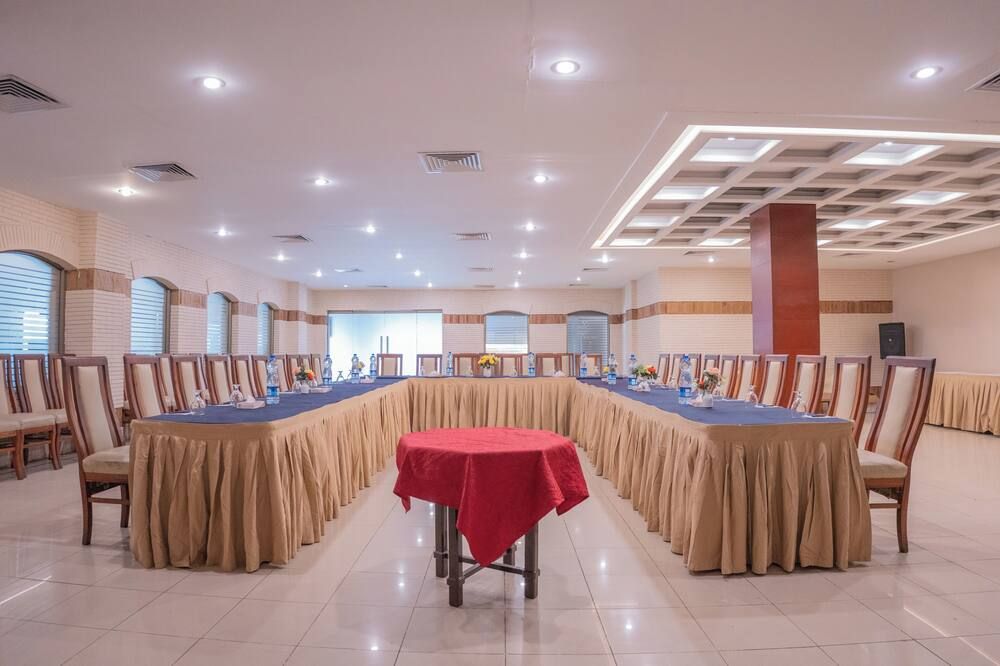 غرفة الاجتماعات