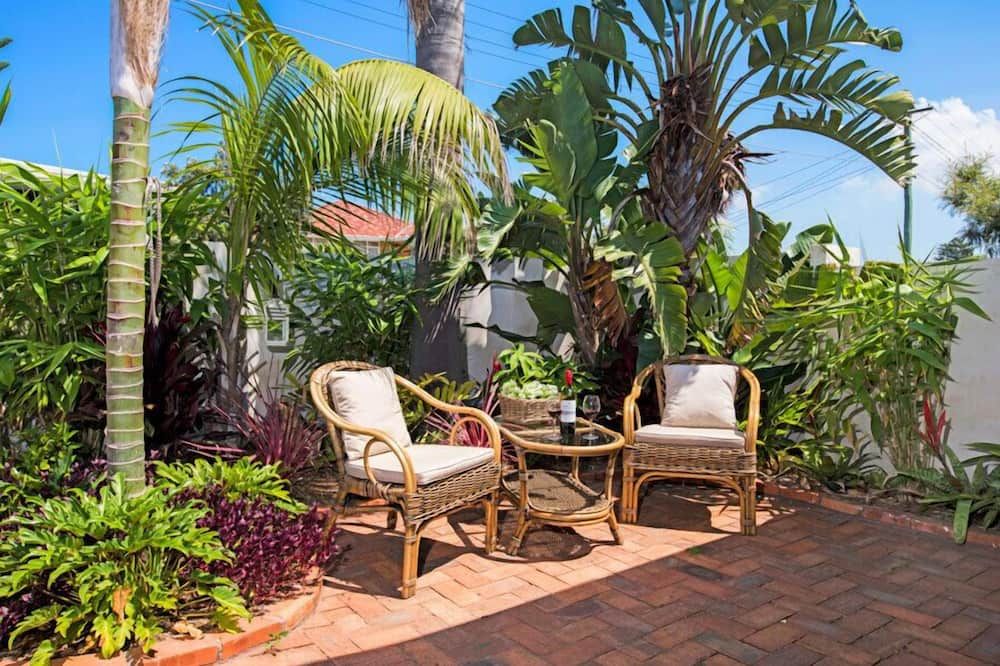 شرفة مرصوفة