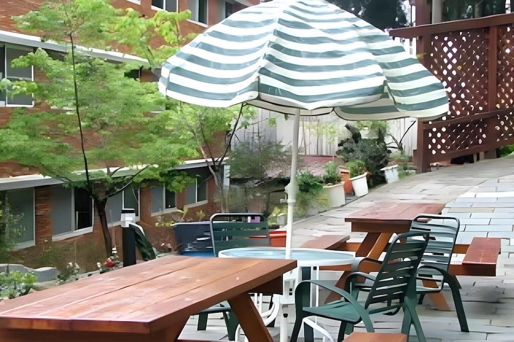 شرفة مرصوفة