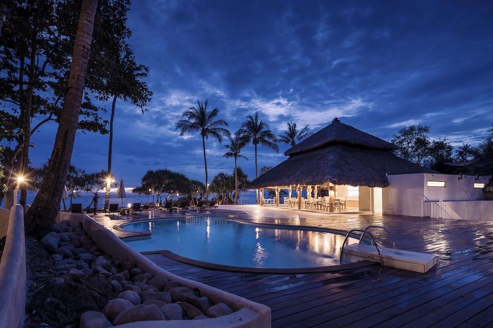 حوض السباحة صورة