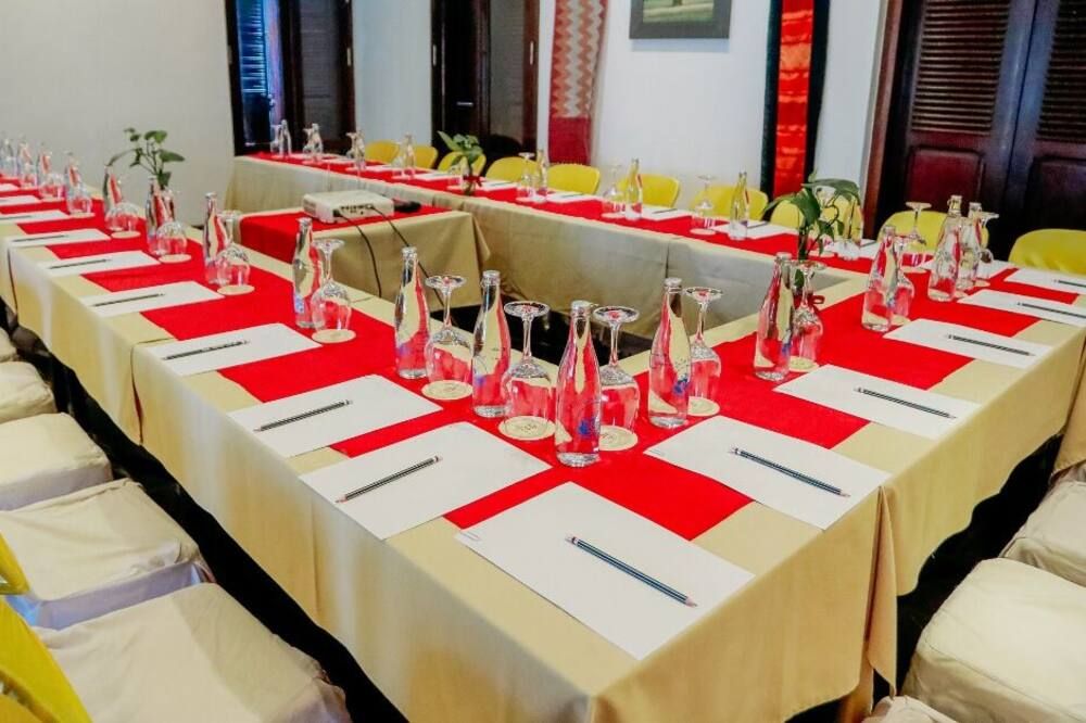 غرفة الاجتماعات