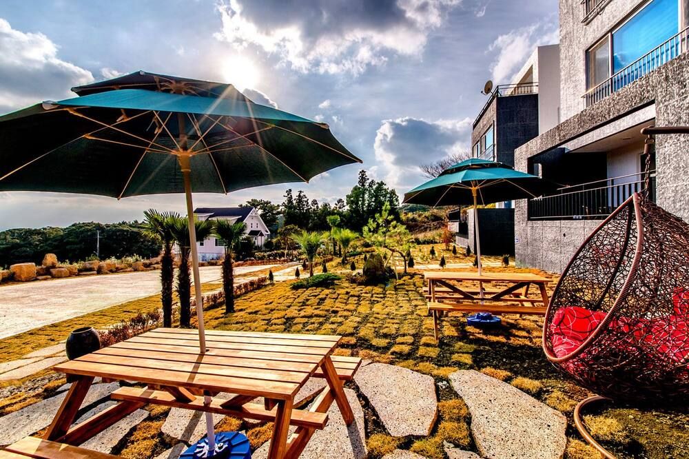 شرفة مرصوفة