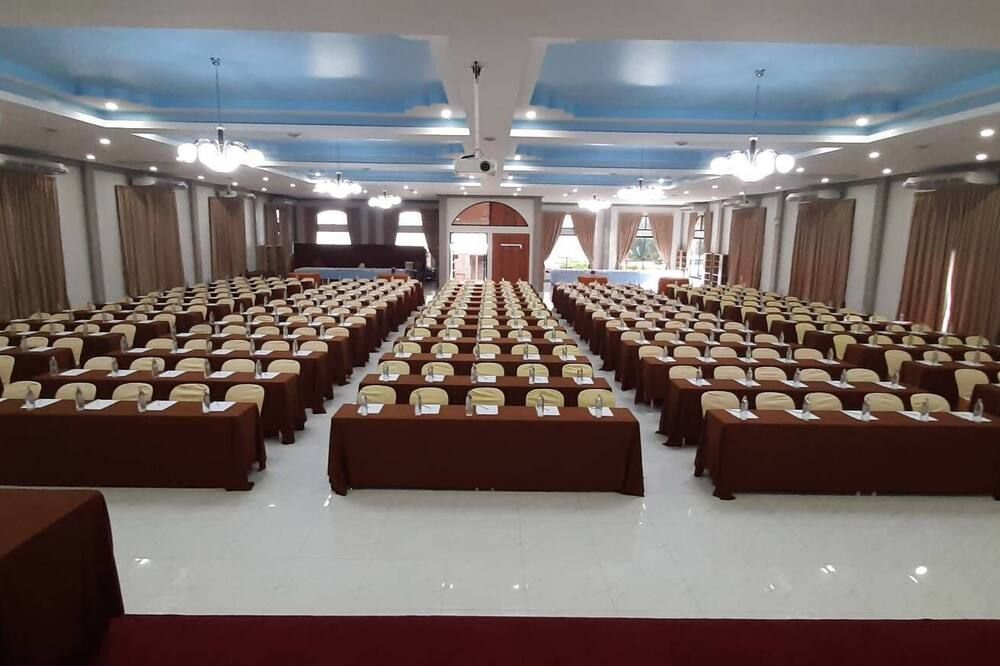 غرفة الاجتماعات