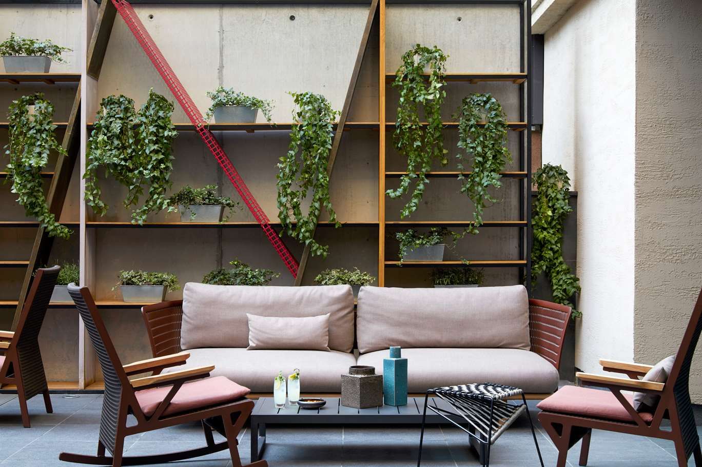 شرفة مرصوفة