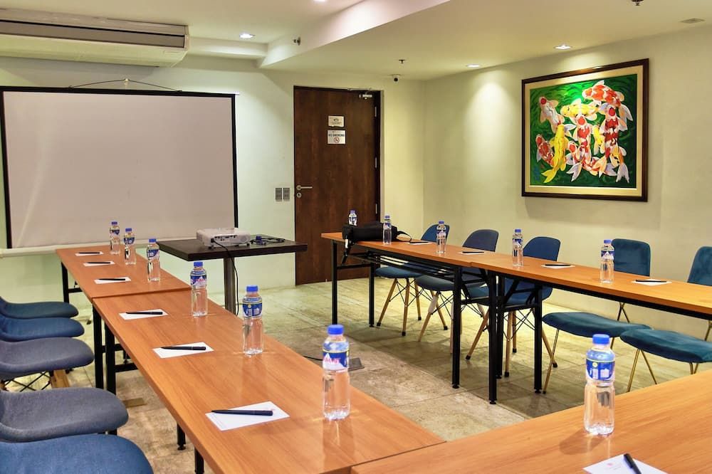 غرفة الاجتماعات