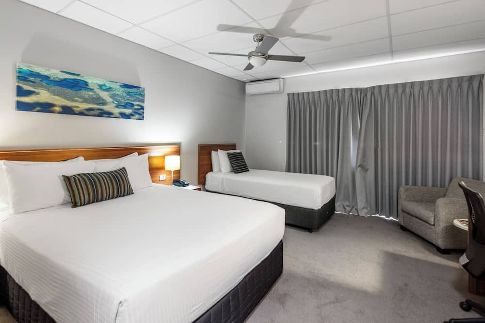 آخر