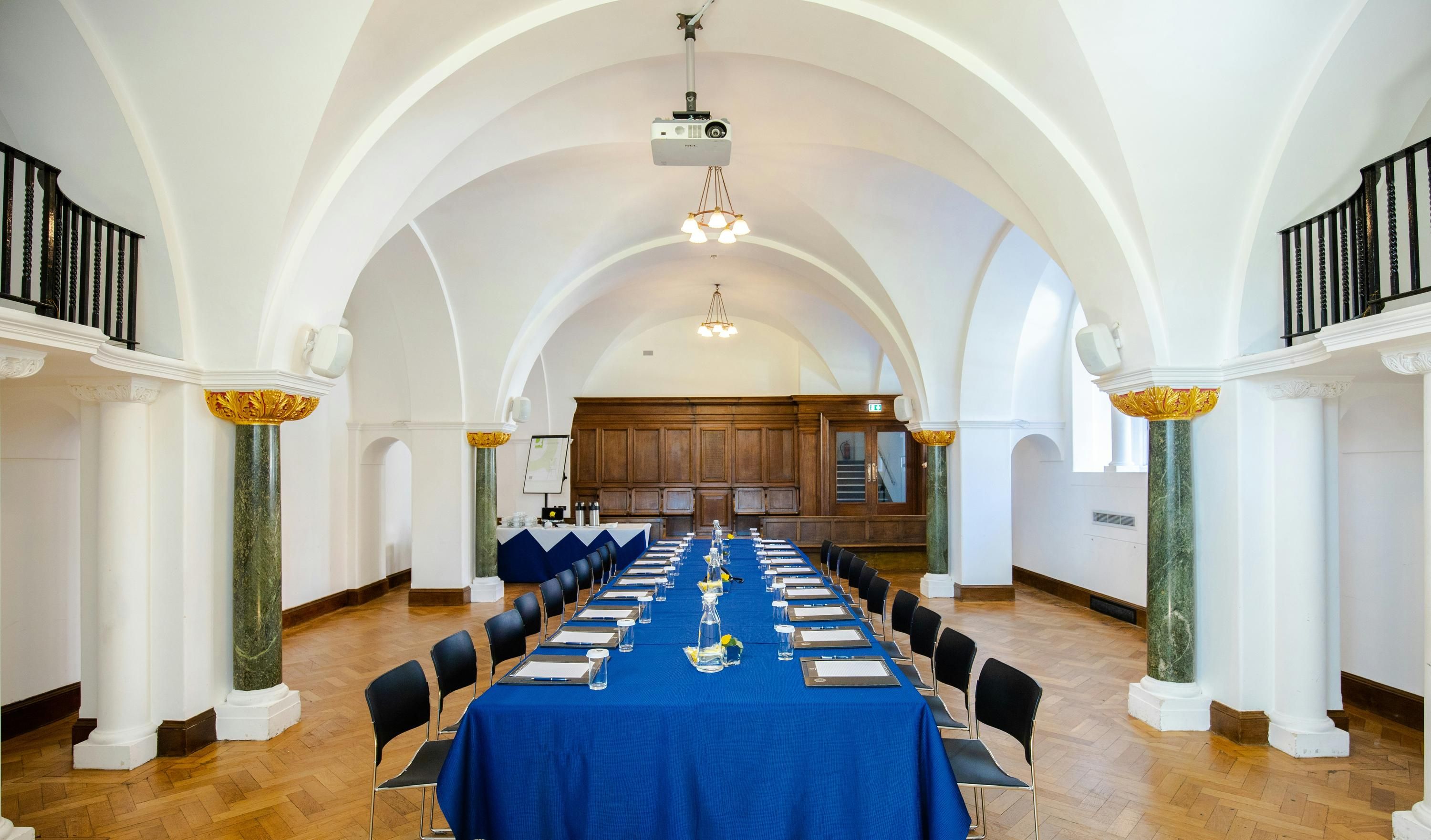 غرفة الاجتماعات