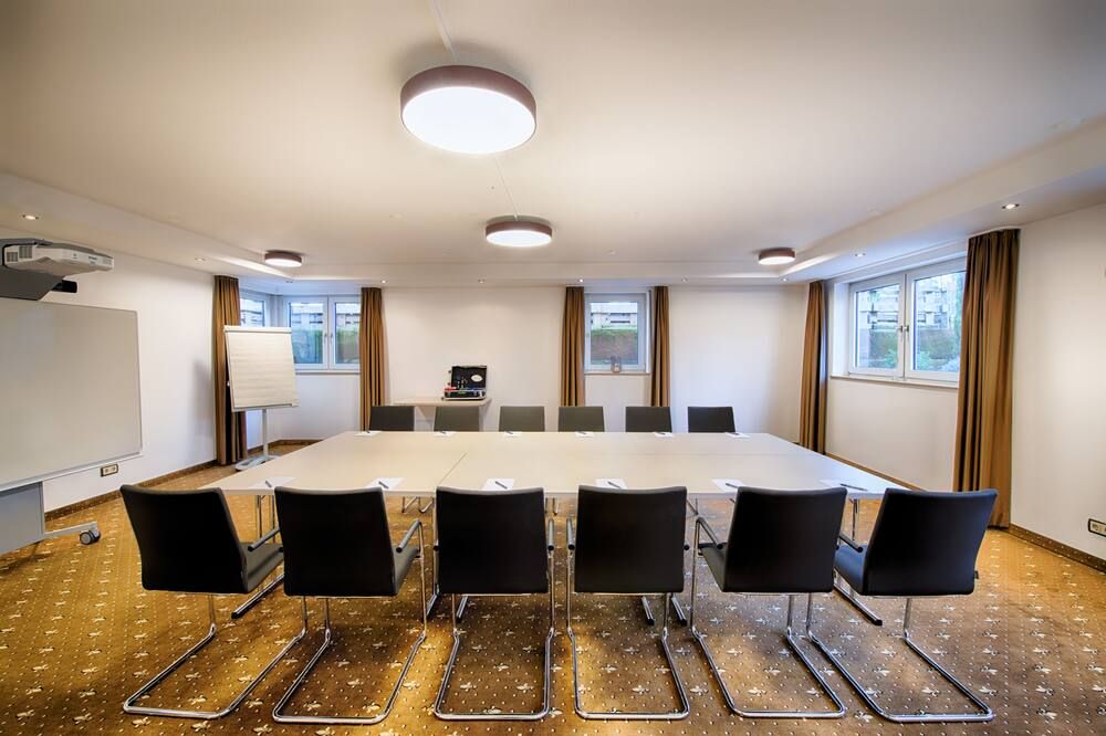 غرفة الاجتماعات