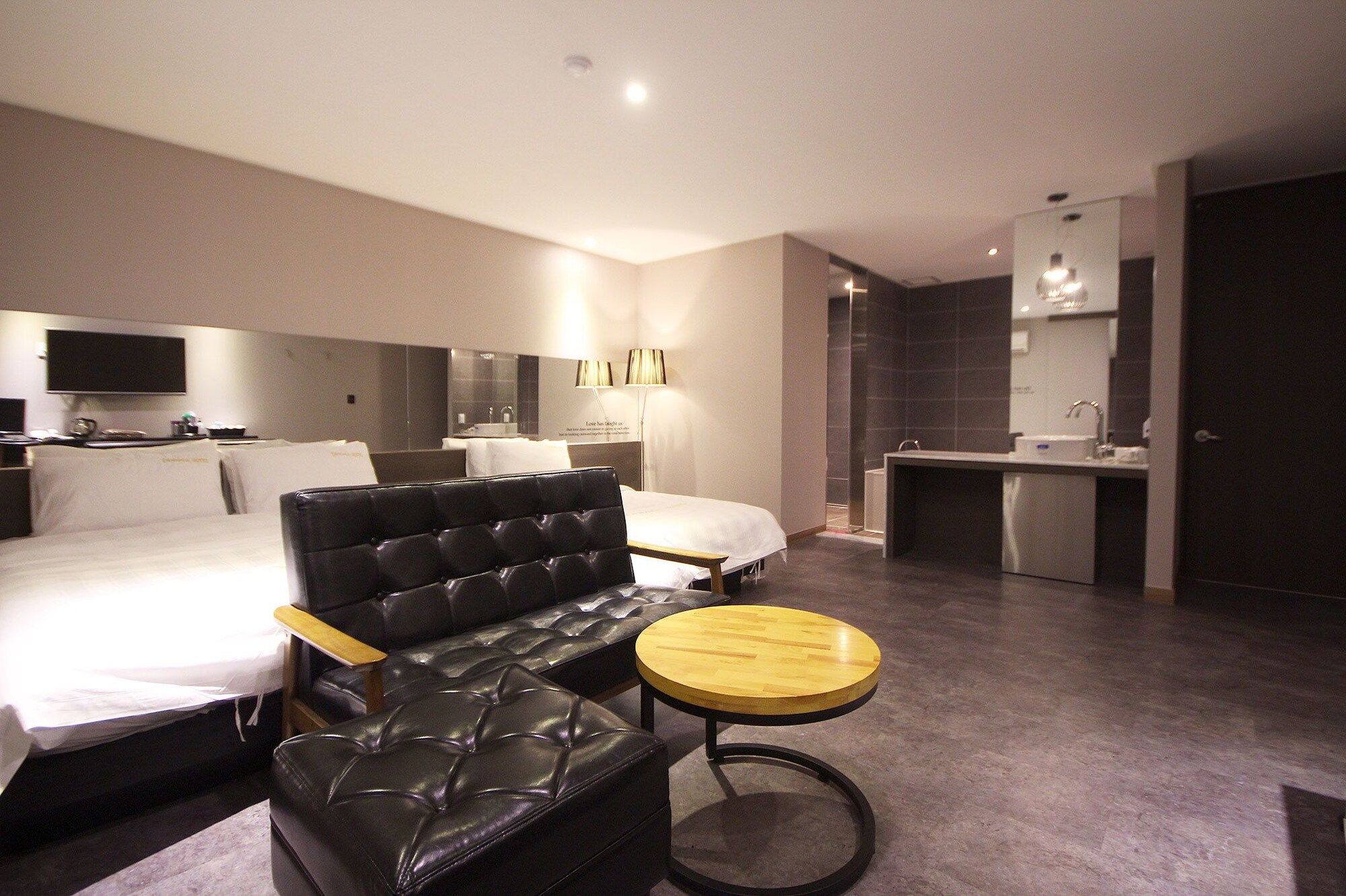 آخر