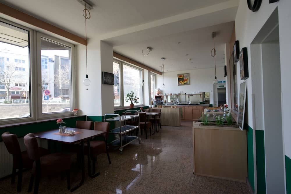 مطعم
