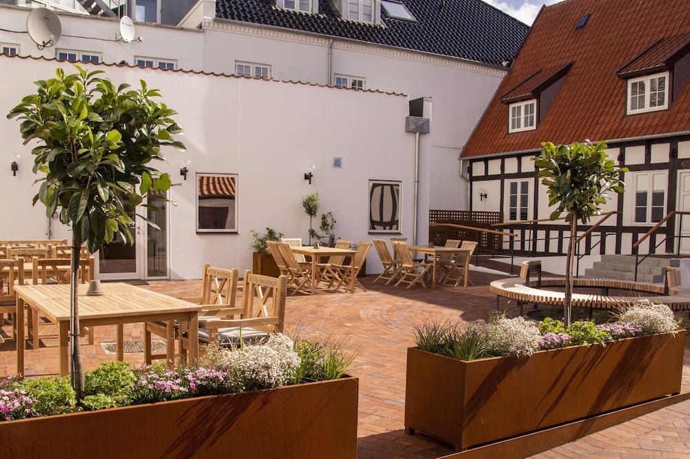 شرفة مرصوفة صورة