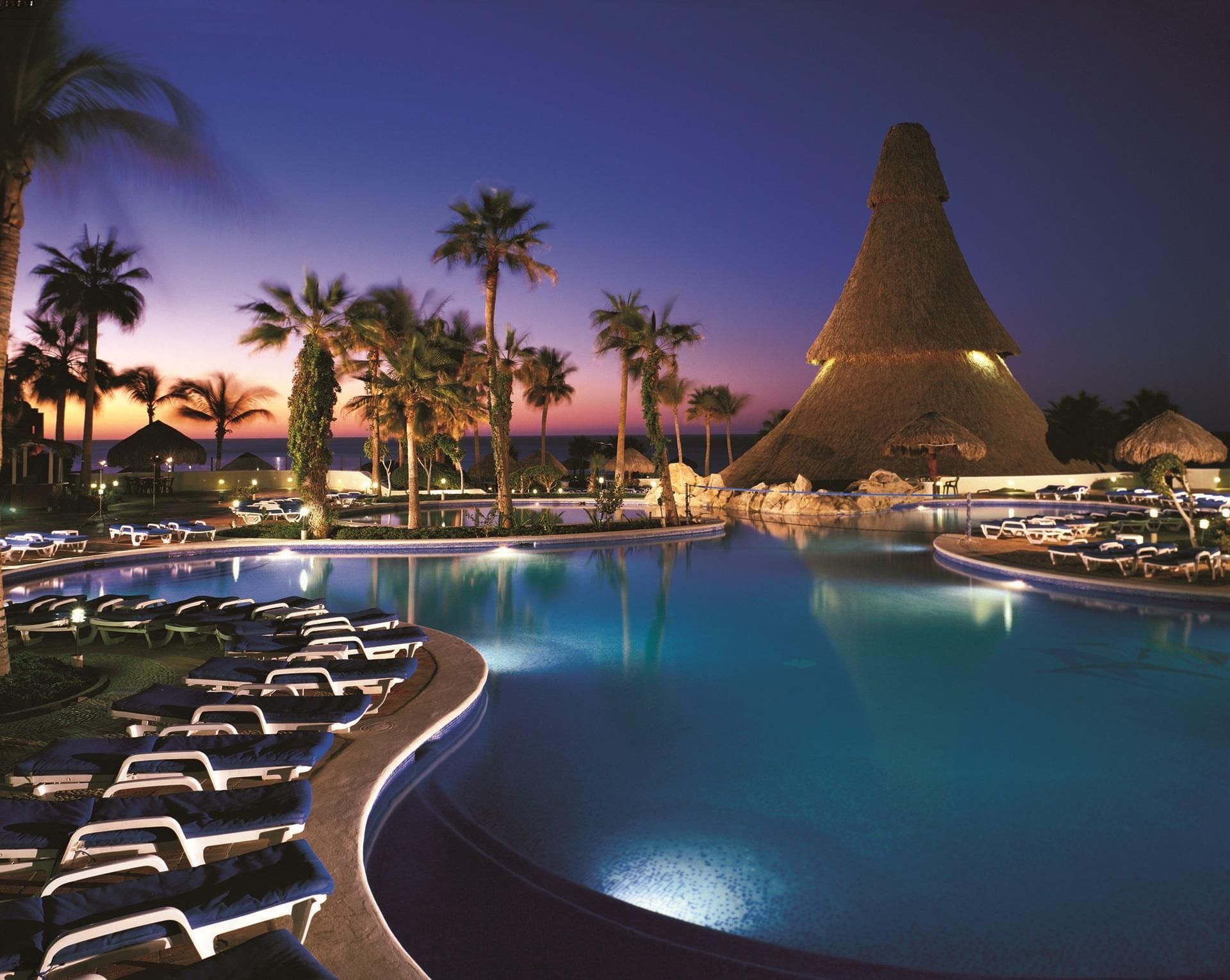 حوض السباحة صورة