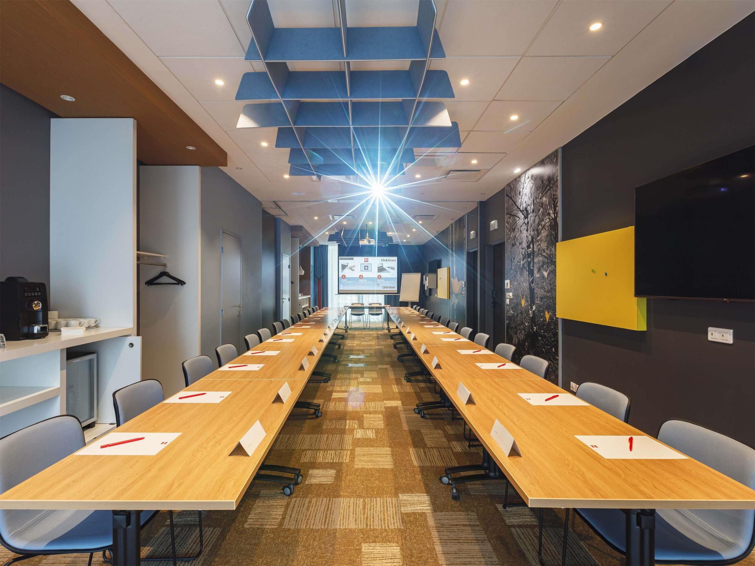 غرفة الاجتماعات