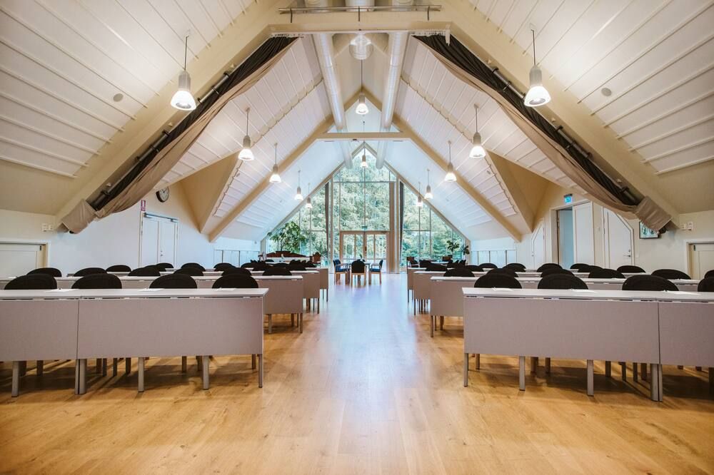 غرفة الاجتماعات