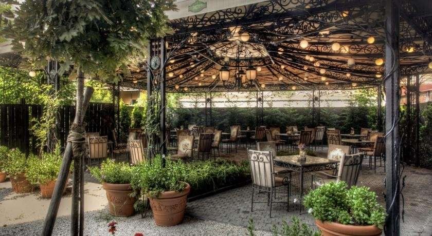 شرفة مرصوفة صورة