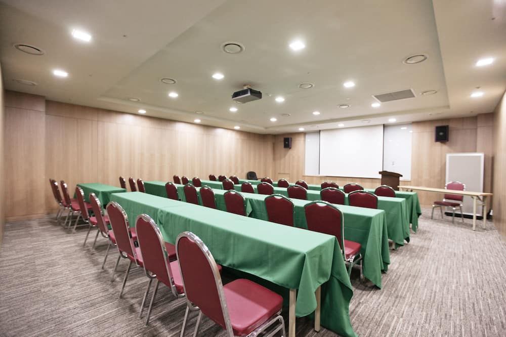 غرفة الاجتماعات