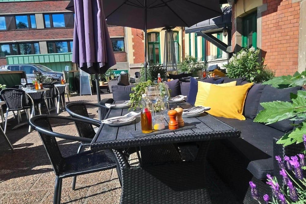 شرفة مرصوفة صورة