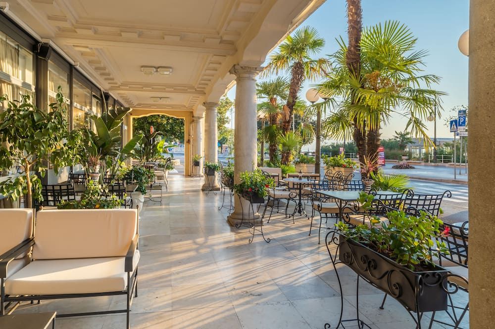 شرفة مرصوفة صورة