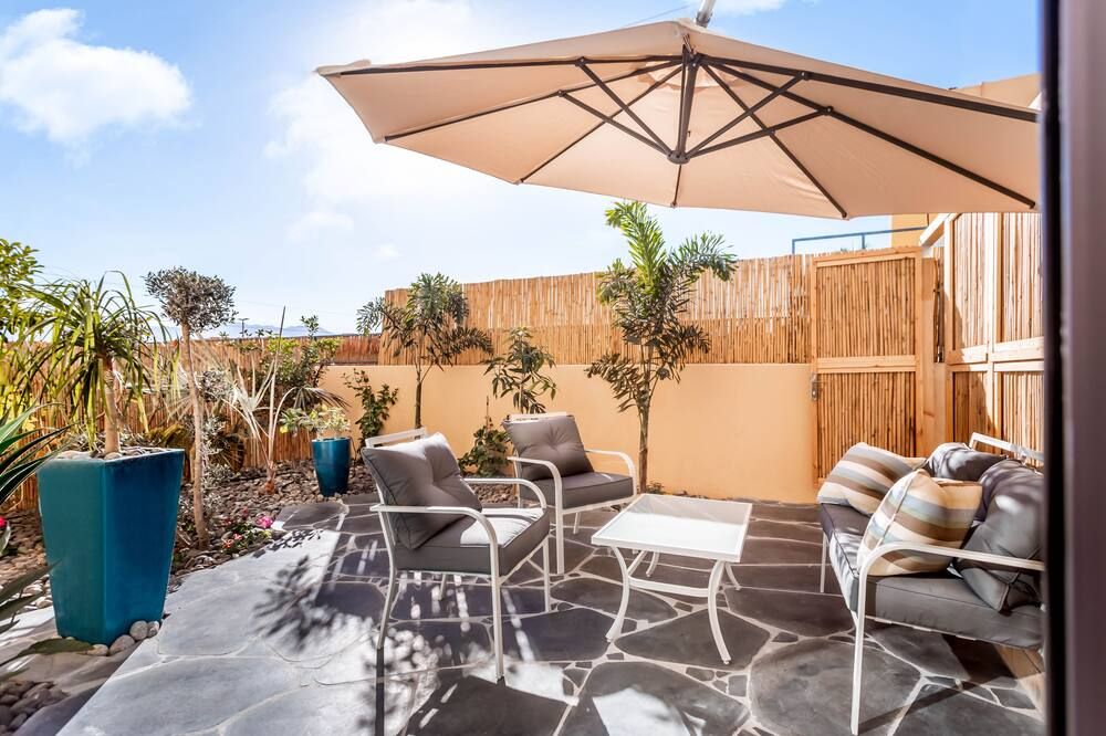 شرفة مرصوفة