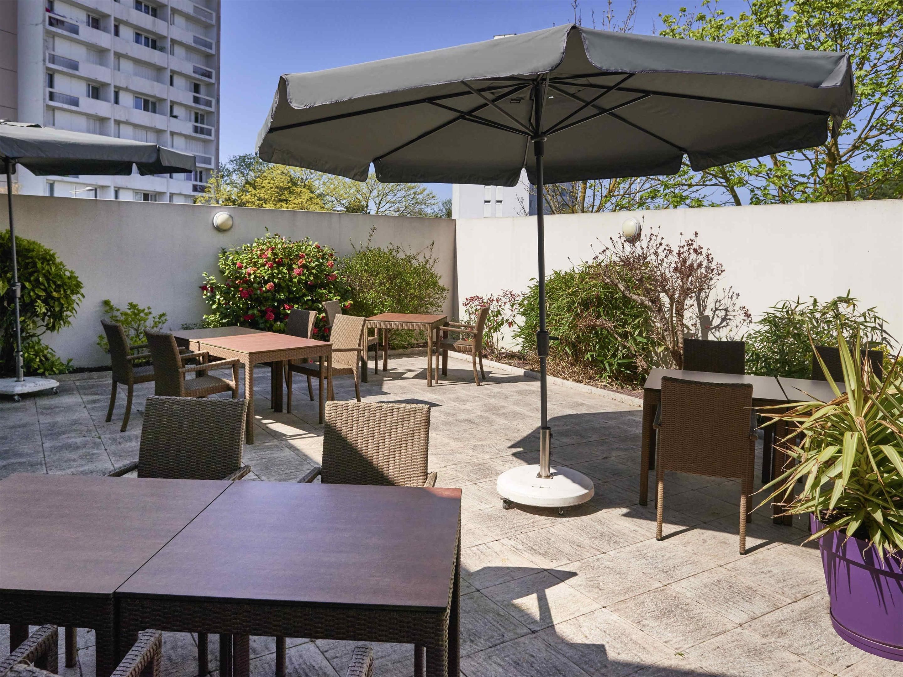 شرفة مرصوفة