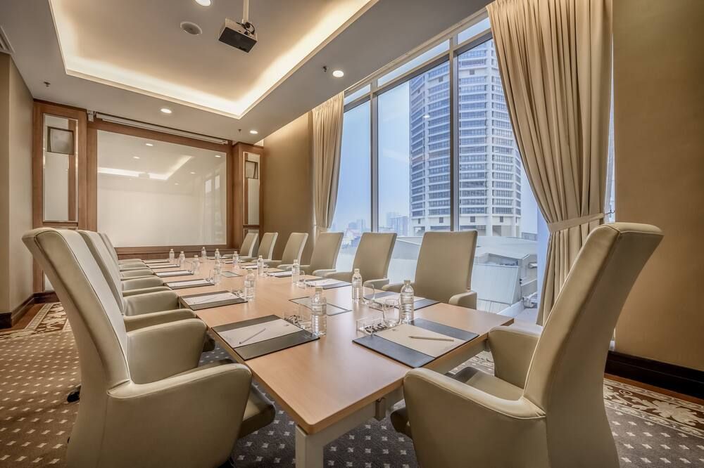 غرفة الاجتماعات