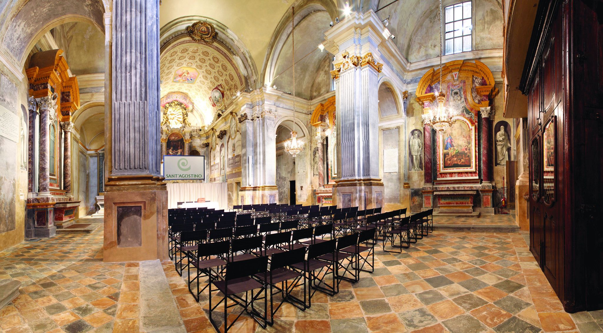 غرفة الاجتماعات