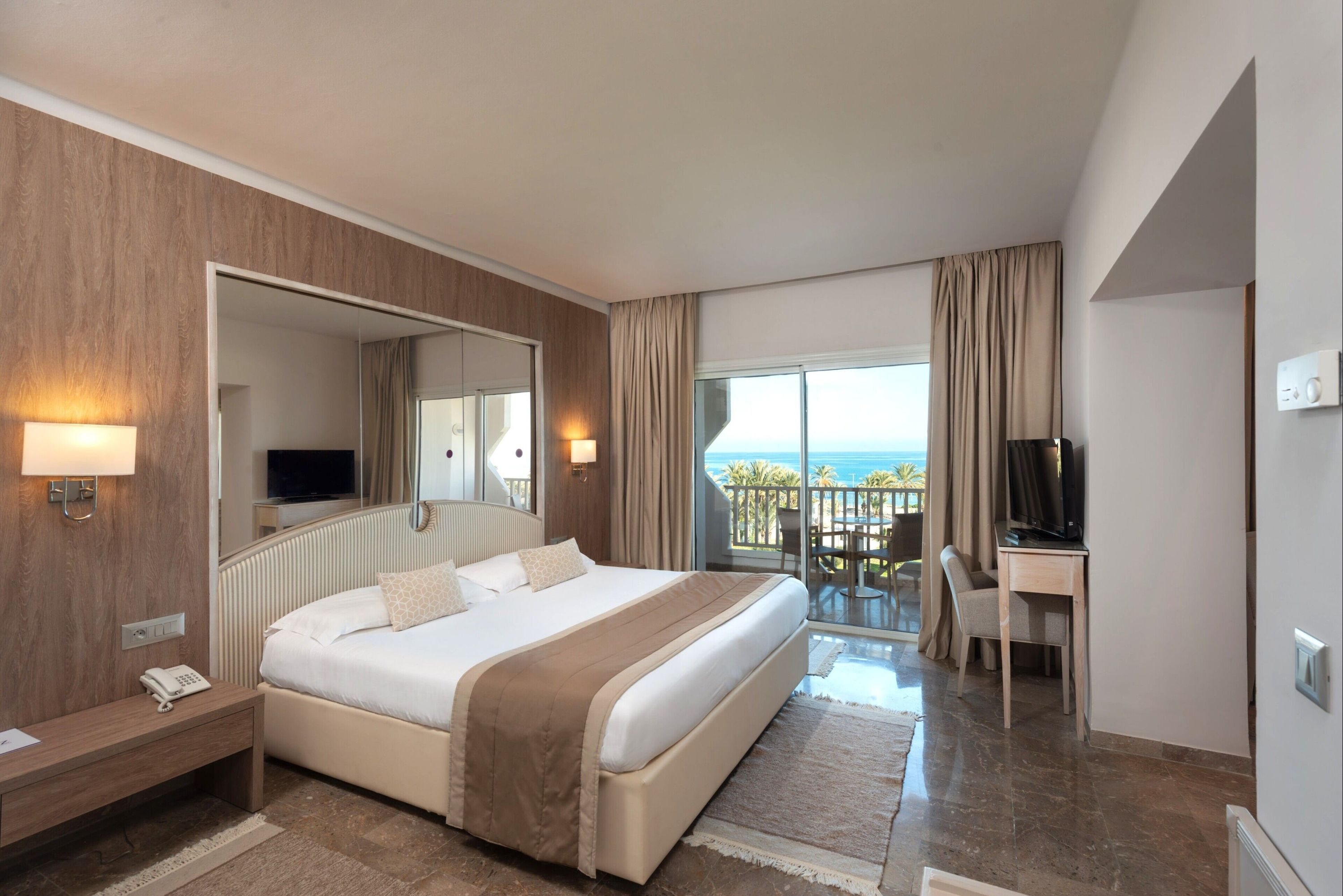 آخر