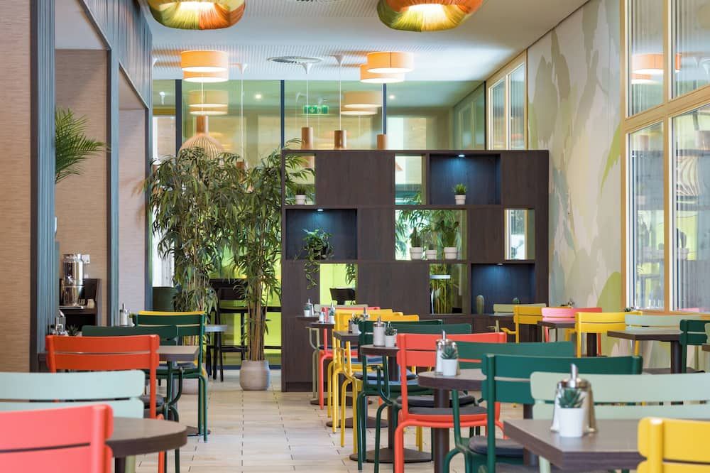 مطعم