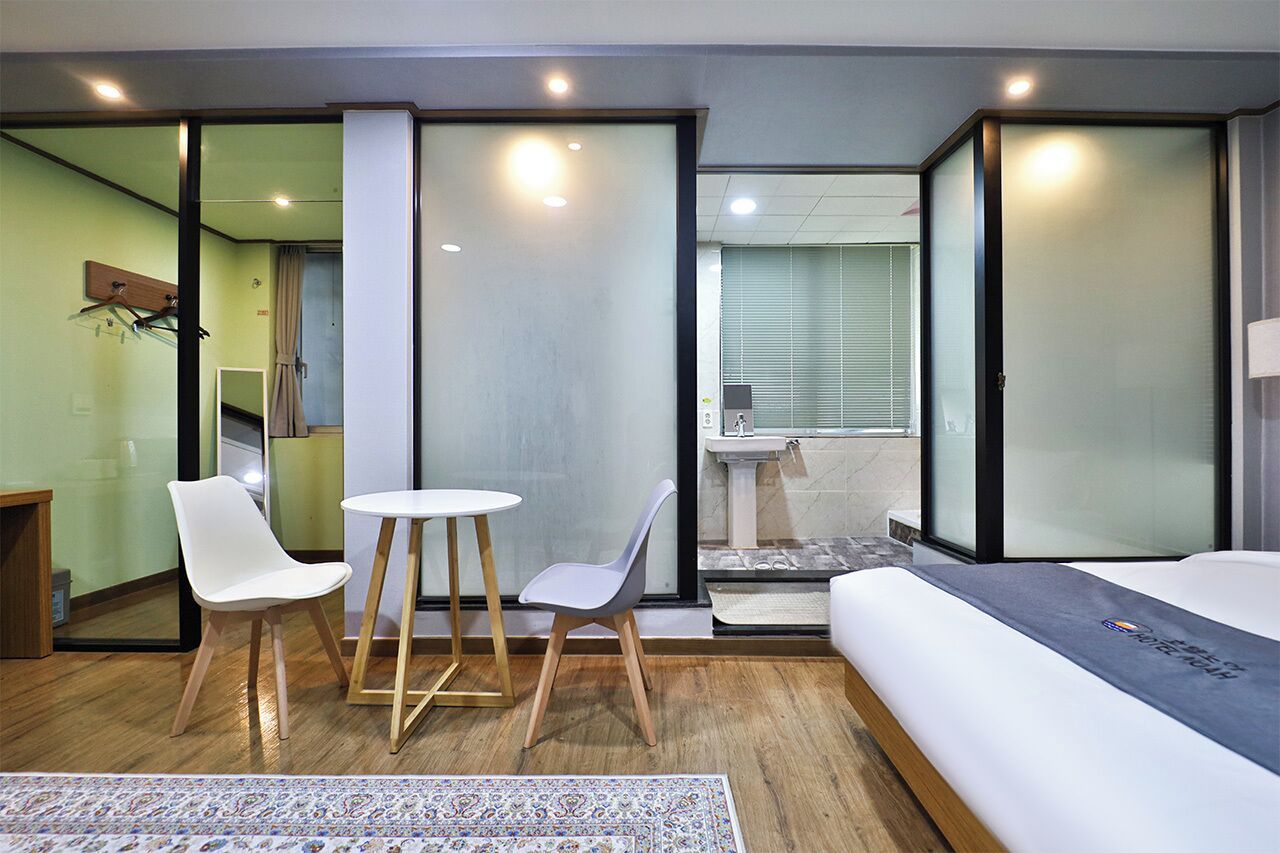 آخر