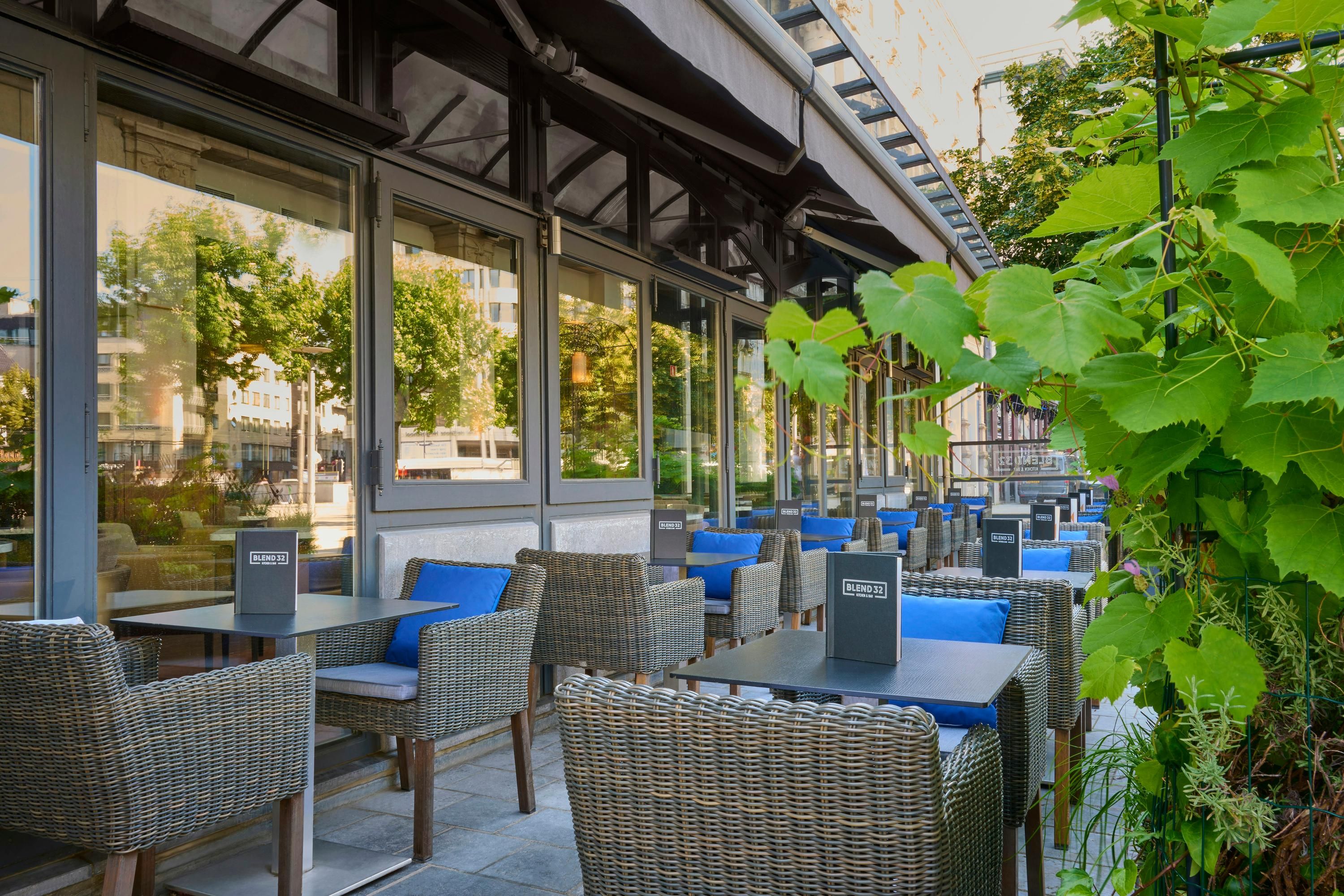 شرفة مرصوفة