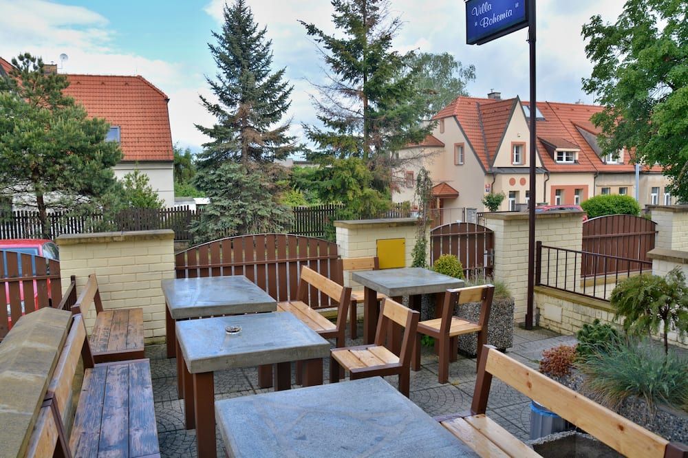 شرفة مرصوفة