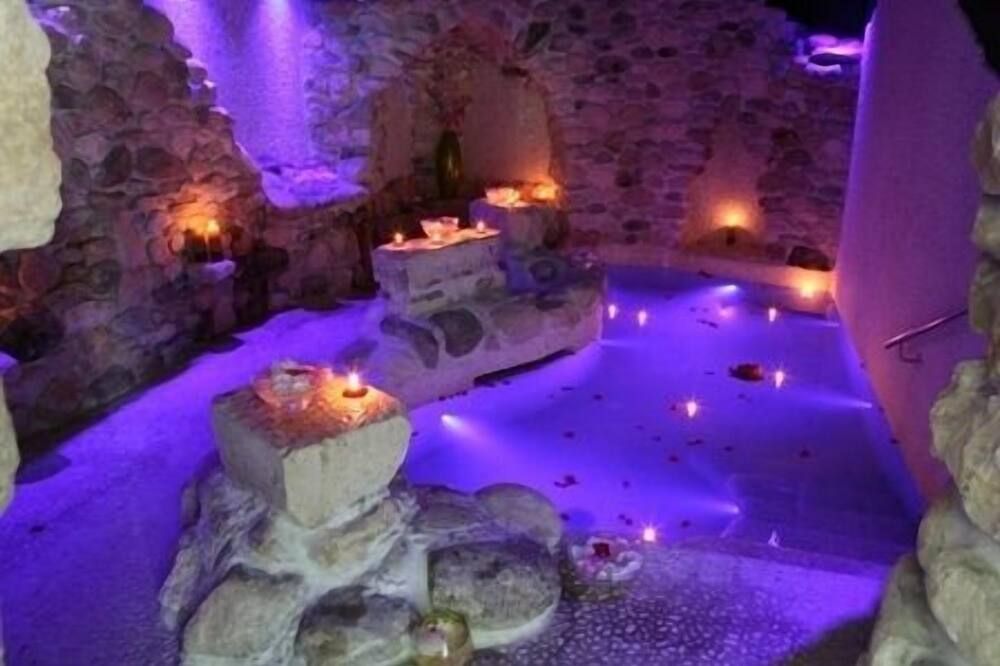 حوض السباحة صورة