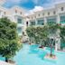 حوض السباحة