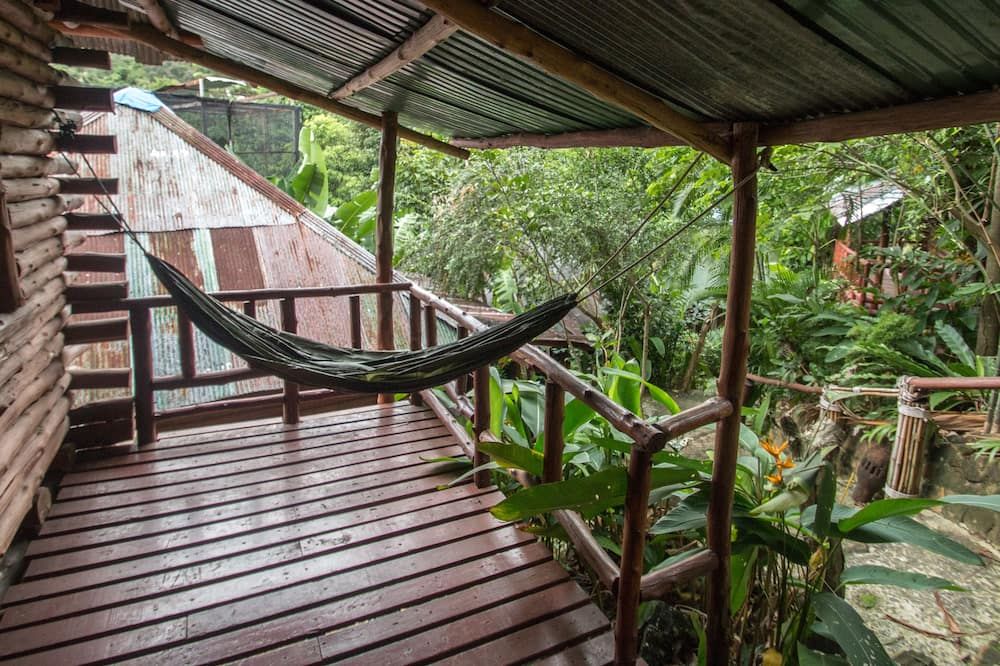 شرفة مرصوفة