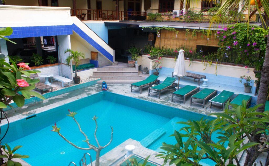 حوض السباحة صورة